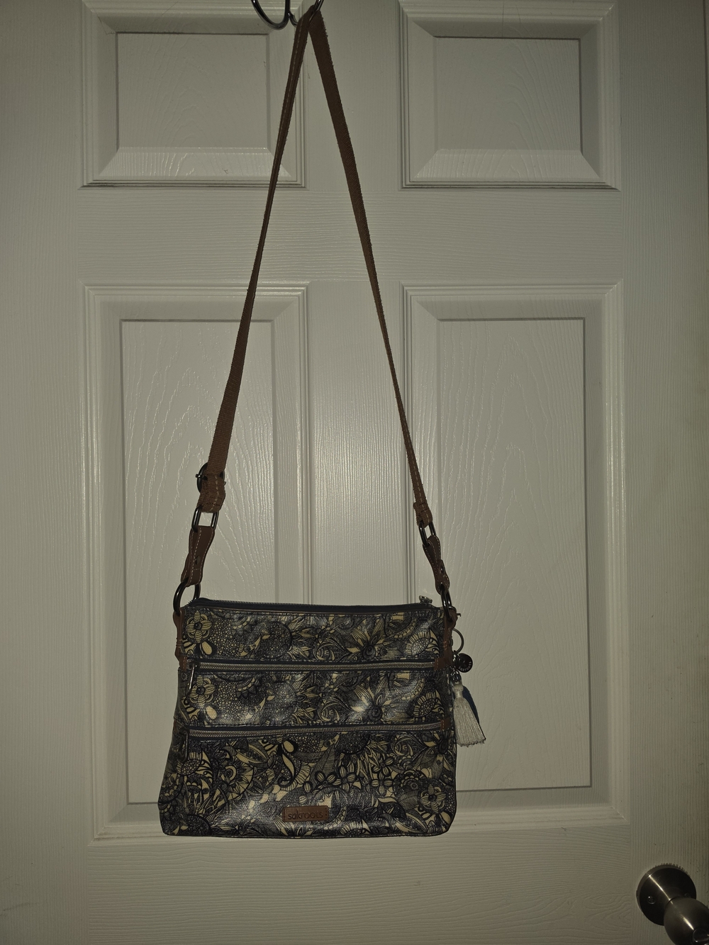 Sakroots Artist Circle Flat Crossbody Bag – Boho Floral Print